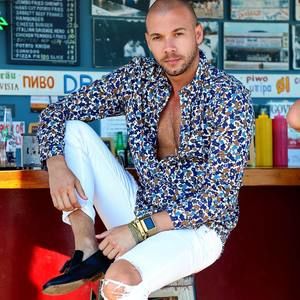 Meet your Posher, Rafael